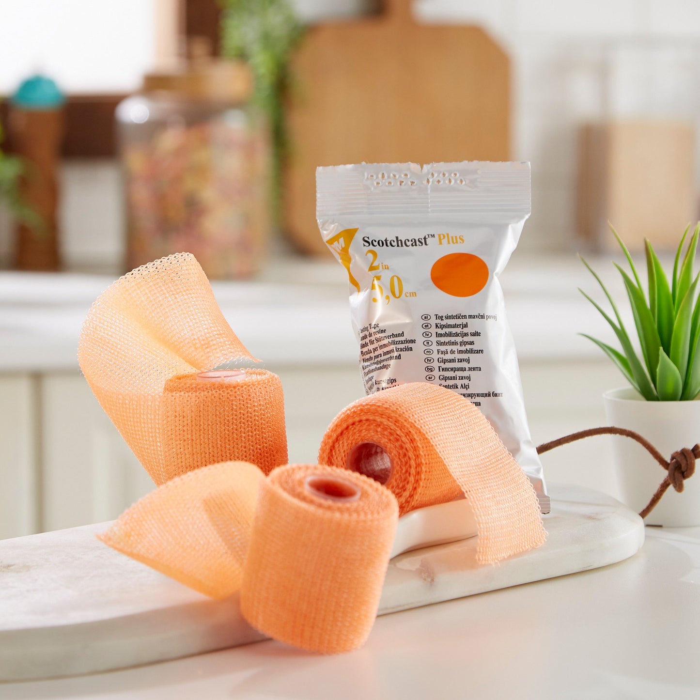 3M™ Scotchcast™ Plus Cast Tape, Fiberglass / Resin