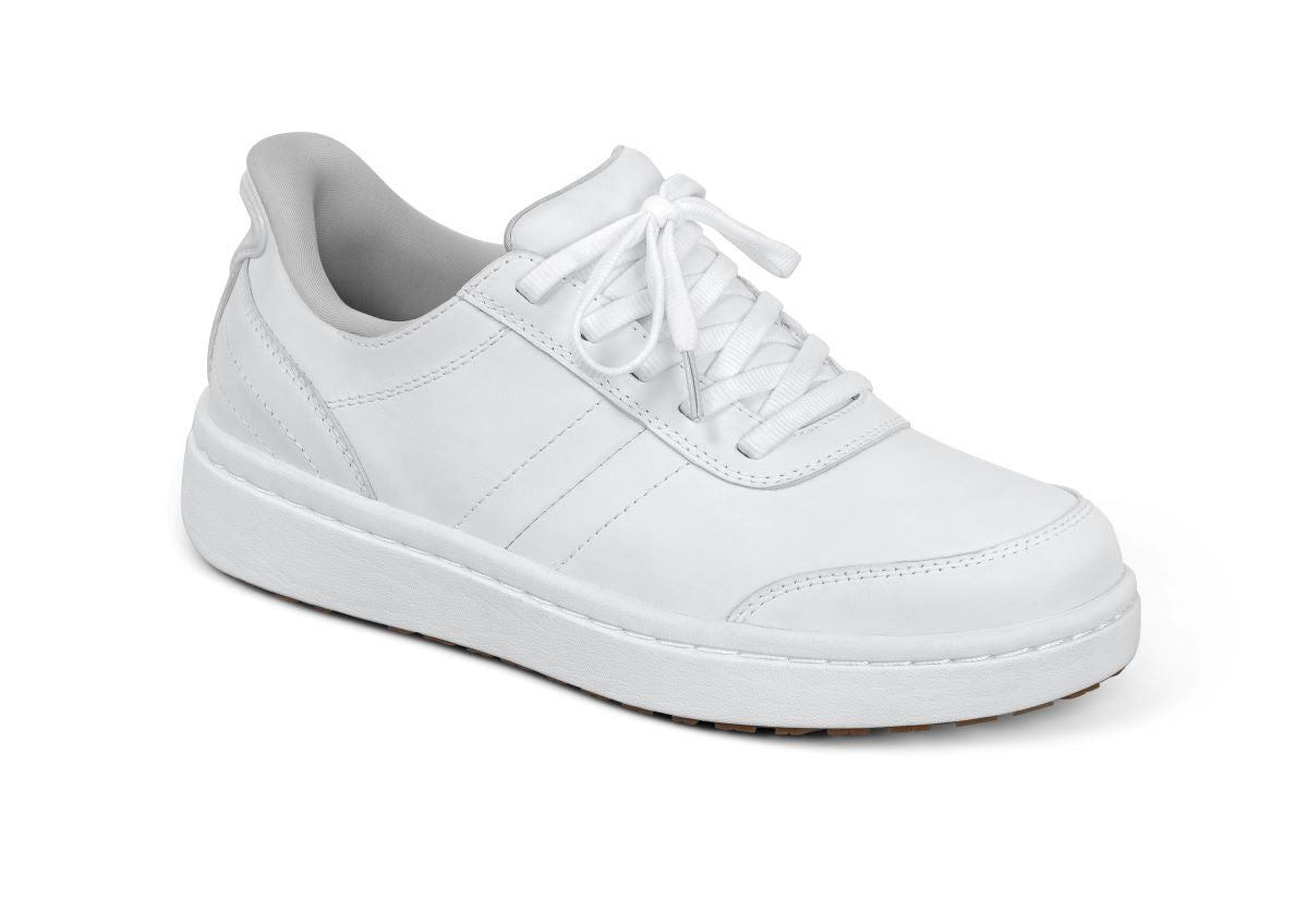 Wander Women's Hands-Free Sneakers, White, angle view