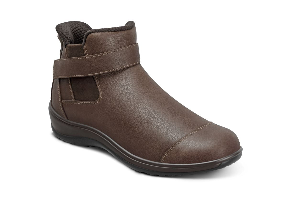 Blaire Women's Hands-Free Boots, Brown, angle view