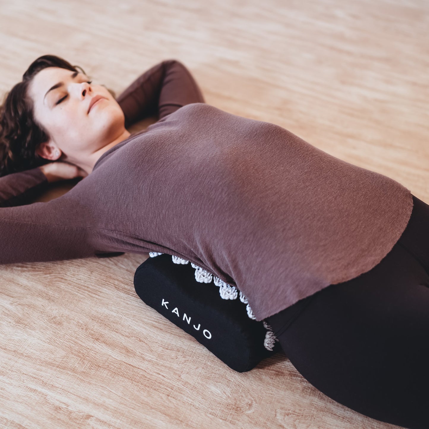 Kanjo Vibrating Acupressure Pillow
