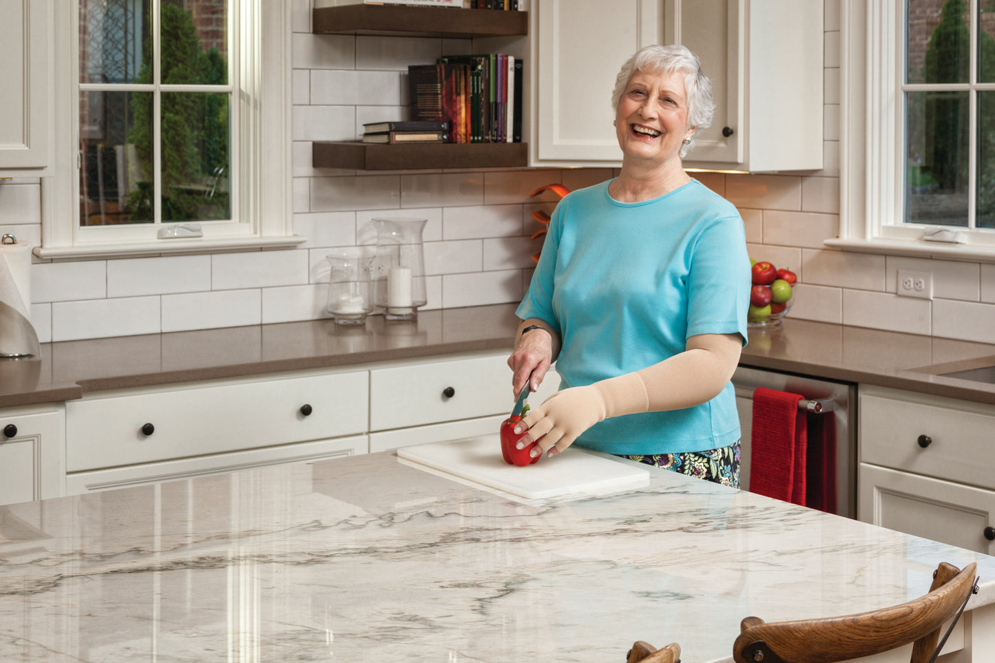 JOBST® Bella™ Strong Armsleeve 20-30 mmHg