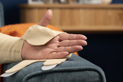 JOBST® FarrowWrap® Lite Hand Gauntlet 20-30 mmHg Tan