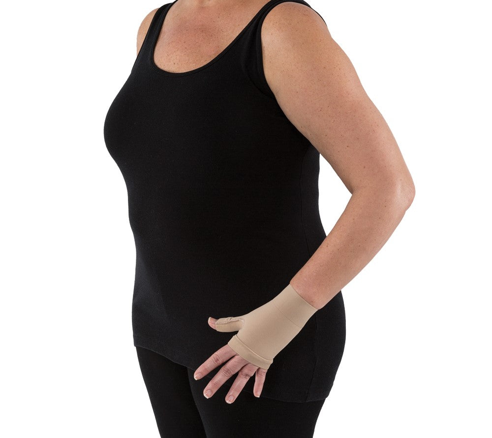 JOBST® Bella™ Lite Gauntlet 15-20 mmHg Beige